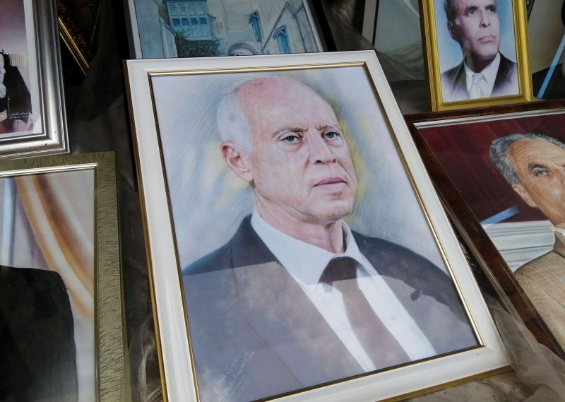 إيكونوميست: في تونس.. حكم مركزي يقوده أكاديمي لا خبرة لديه أو رغبة في حل مشاكل البلاد الاقتصادية | القدس العربي