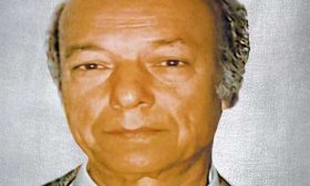 ورحل علي الشوك الأرستقراطي اليساري في مغتربه اللندني
