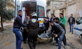 مقتل 19 شخصا جراء قصف النظام السوري على مناطق الهدنة الروسية التركية بريفي حماة وإدلب
