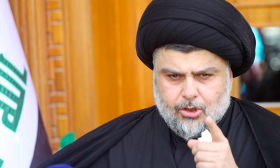 مقتدى الصدر يهدد باستهداف السفارة الأمريكية في بغداد