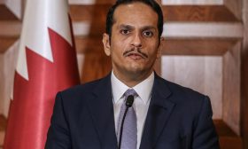 وزير خارجية قطر: قوات حفتر “خارجة عن الشرعية”  