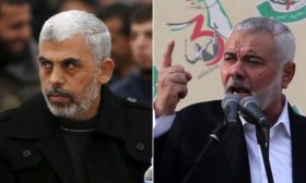 حالة تعادل بين “الليكود” و”أزرق- أبيض”.. وصورة “سيلفي” مع السنوار تثير زوبعة انتخابية في إسرائيل
