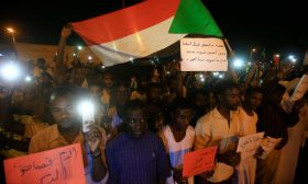 استئناف المفاوضات في السودان وقوى الاحتجاج تتمسك بمجلس يرأسه مدني