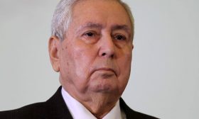 الرئيس الجزائري للسراج: قلقون جراء الاشتباكات في ليبيا