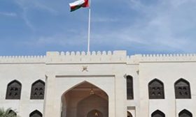 سلطنة عمان تطلب من العراق إعادة افتتاح سفارتها في بغداد