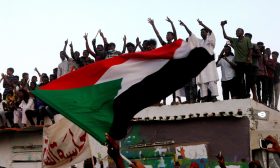 السودان.. تأجيل تسليم المسودة النهائية لاتفاق الخرطوم إلى الخميس 