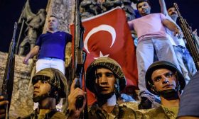الرئاسة التركية تبث مشاهد بسبع لغات عن محاولة 15 تموز الانقلابية- (فيديو)