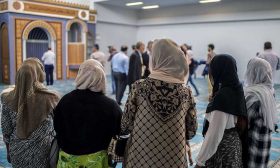 المرأة والحجاب: تناقضات الاستشراق الاستعماري