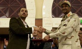 السودان: الخلافات تؤجل التوقيع على الإعلان الدستوري