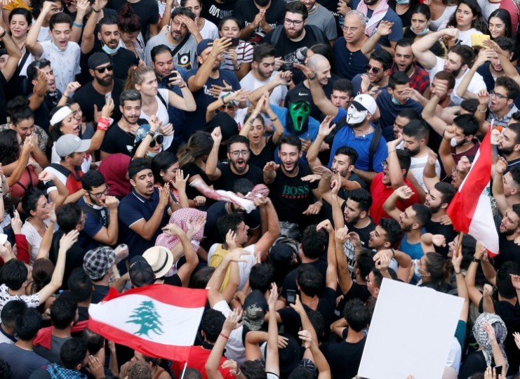 لبنان   حرائق الطبيعة والاقتصاد: ماذا يريد اللبنانيون؟ 17-1
