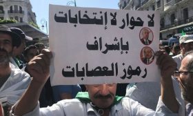 الجزائر.. معركة “تكسير عظام” بين مؤيدي ومعارضي الرئاسيات