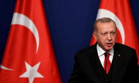 فايننشال تايمز: أردوغان يحصد مزيجا من النجاح والتحديات من حملته العسكرية في سوريا
