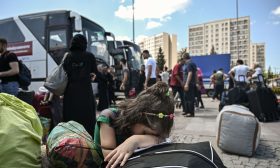 تغيير في إجراءات منح الإقامة بتركيا يربك حسابات ملايين العرب المقيمين فيها