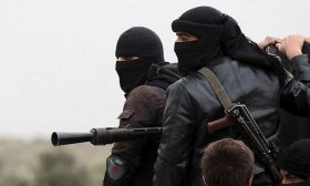 سكان محليون: تنظيم “الدولة” ازداد نشاطه غرب الموصل والحشد يعزز قواته هناك