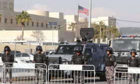 الأردن بانتظار «السفير هنري»: اختبار مقولة «لنصلح أنفسنا قبل أن يتدخل الأمريكيون وغيرهم»