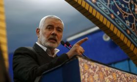 هنية يلتقي بقائد “فيلق القدس” الجديد ويزور منزل سليماني- (صور)