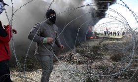 إصابة عشرات الفلسطينيين بالاختناق خلال مواجهات مع الاحتلال رفضا لصفقة القرن- (صور)