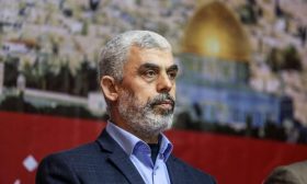 عشية انتخابات إسرائيل: السنوار ينتزع امتيازات واضحة