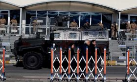تركيا تصعد حملتها على أنصار غولن وتأمر باعتقال نحو 700 شخص