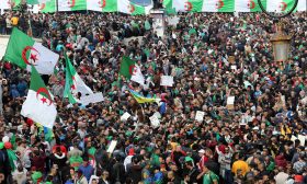 الجزائر: في الجمعة الـ53.. مظاهرات حاشدة في الذكرى الأولى للحراك الشعبي- (صور وفيديوهات)