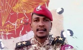 لماذا غضب ثوار السودان لعزل الجيش لهذا الضابط الصغير ؟