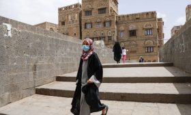 العالم وهو يحصد ما زرعه