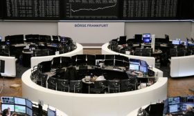الأسهم الأوروبية تقفز مع تباطؤ وفيات فيروس كورونا