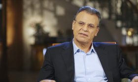 تهديدات بالتصفية ضد مذيع الجزيرة جمال ريّان بعد دعوته لتغيير “اسم” السعودية وعَلَمِها