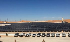الجزائر.. إطلاق مشروع إنجاز محطات شمسية كهروضوئية لإنتاج الطاقة الكهربائية