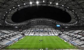 الحكومة الفرنسية تسمح بعودة الجماهير للملاعب في 11 يوليو