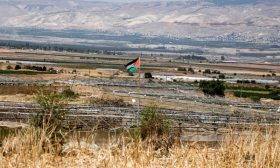 الغارديان: حان الوقت لكي تكفّر بريطانيا عن آثام وعد بلفور وتمنع 