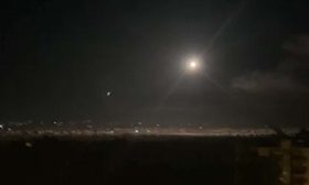 إعلام سوري: اعتراض طائرات مسيرة معادية بمنطقة جبلة