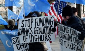 واشنطن تفرض عقوبات على هيئة صينية شبه عسكرية اتهمتها بانتهاكات بحق الأويغور