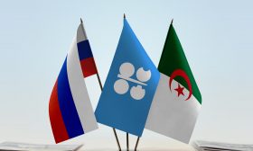 الرئيسان الجزائري والروسي ناقشا الوضع في ليبيا وسوق النفط