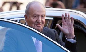 مصادر إسبانية لـ”القدس العربي”: اختيار بلد مثل الإمارات كمنفى سيزيد من متاعب الملك السابق خوان كارلوس