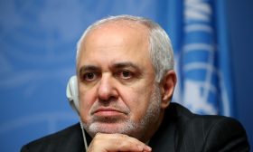 وزير الخارجية الإيراني: بومبيو يريد ملء المنطقة بمزيد من الأسلحة الأمريكية- (تغريدة)