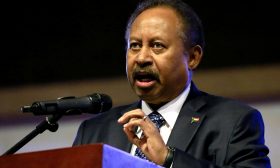 السودان يصر على منح الخبراء “دورا أكبر” بمفاوضات سد “النهضة”