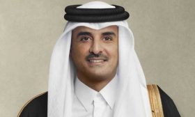 هاتفياً.. أمير قطر يتضامن مع رئيس تونس بعد حادثة “الظرف المشبوه”