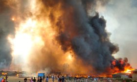 اندلاع حريق هائل في مخيم للاجئين الروهينغا في بنغلادش