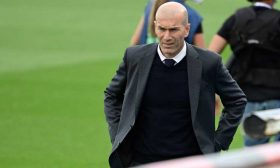 بن زيمة يعرب عن ثقته في بقاء زيدان مع ريال مدريد الإسباني