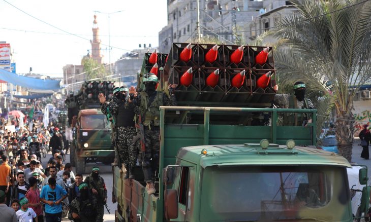 كتائب القسام تعرض صواريخ “عياش” وطائرات دون طيار في عرض عسكري بغزة- (صور وفيديوهات)