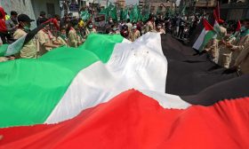 جدل فلسطيني بعد طلب قائمة انتخابية من الاتحاد الأوروبي وقف الدعم المالي للسلطة