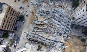 إسرائيل تزعم أن حماس كانت تشوش على دفاعها الجوي إنطلاقا من برج الجلاء الذي دمرته في غزة