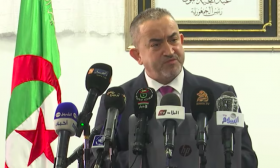 القضاء الجزائري يأمر بإيداع وزير المياه السابق السجن