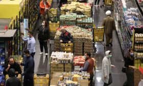 صحيفة فرنسية: اللبنانيون يعانون من تزايد وتيرة العجز الغذائي وسط تفاقم الأزمة الاقتصادية