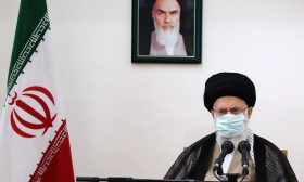خامنئي يرى في تجربة حكومة روحاني دليلا على أن “الثقة بالغرب لا تنفع”
