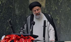 الرئيس الإيراني يحدد شروط مواصلة مفاوضات الاتفاق النووي
