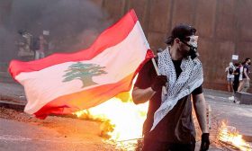 لبنان ضحية قوى الثورة المضادة وفساد سياسييه