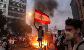 لبنان.. “كيانات موازية تتغذى على انهيار الدولة”