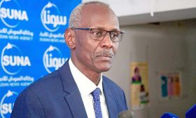 السودان يشكل لجنة لمواجهة تحديات سد النهضة وسجال حكومي حول الإفراج عن شحنة الأسلحة الإثيوبية